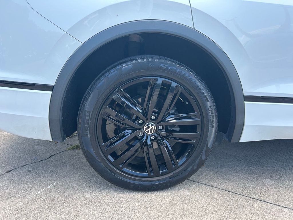 2022 Volkswagen Tiguan 2.0T SE R-Line Black Tampa FL