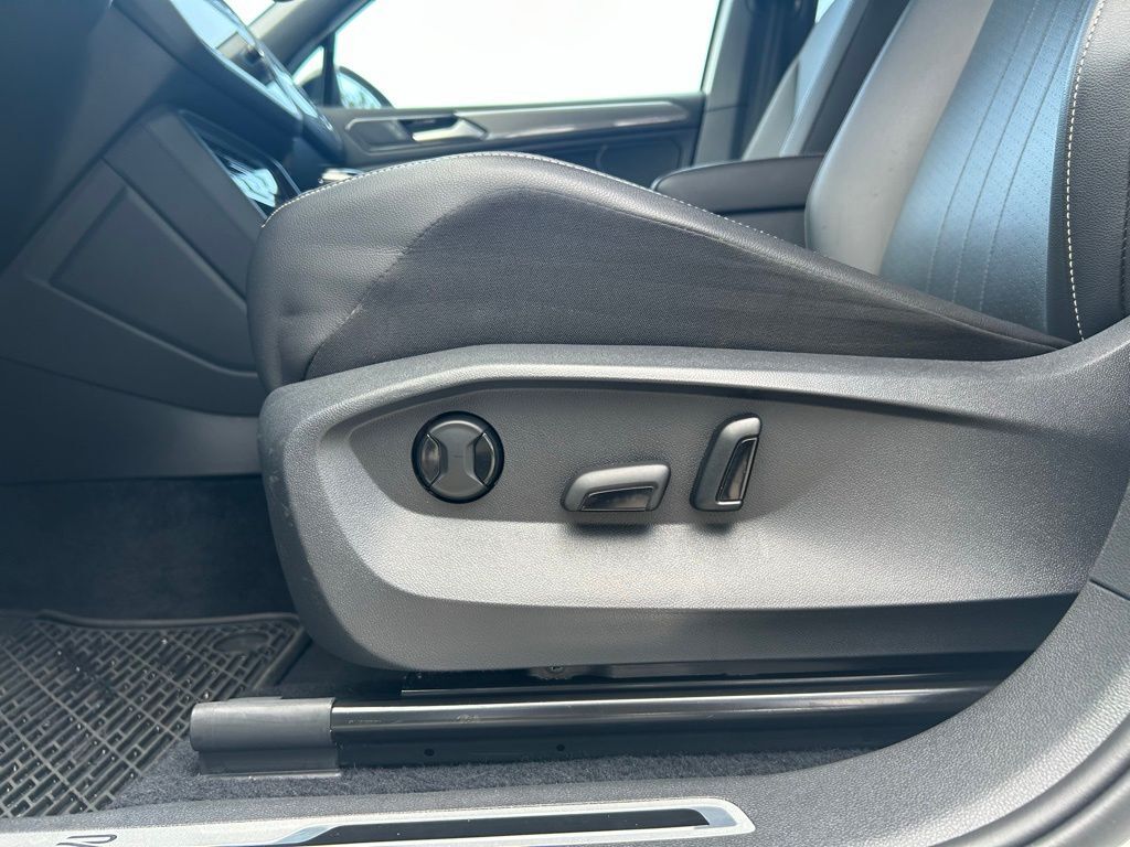 2022 Volkswagen Tiguan 2.0T SE R-Line Black Tampa FL