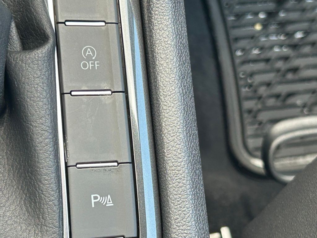 2022 Volkswagen Tiguan 2.0T SE R-Line Black Tampa FL