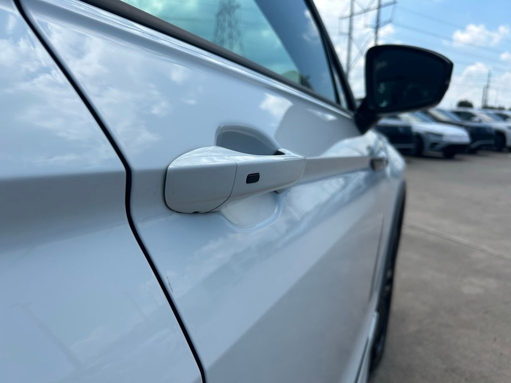2022 Volkswagen Tiguan 2.0T SE R-Line Black Tampa FL