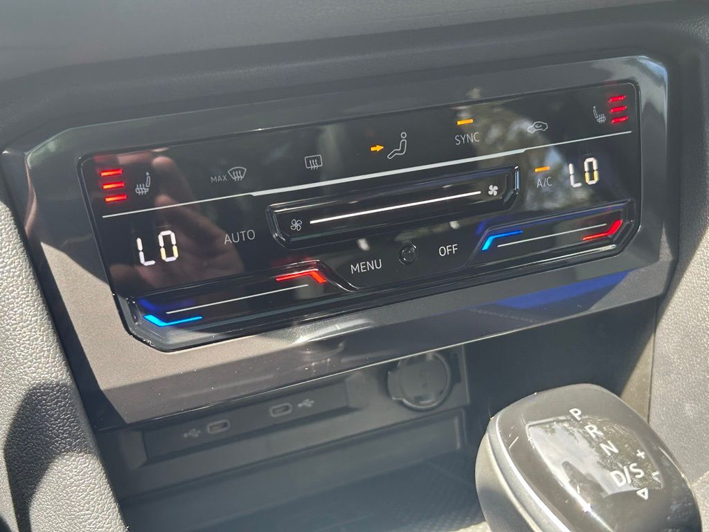 2022 Volkswagen Tiguan 2.0T SE R-Line Black Tampa FL