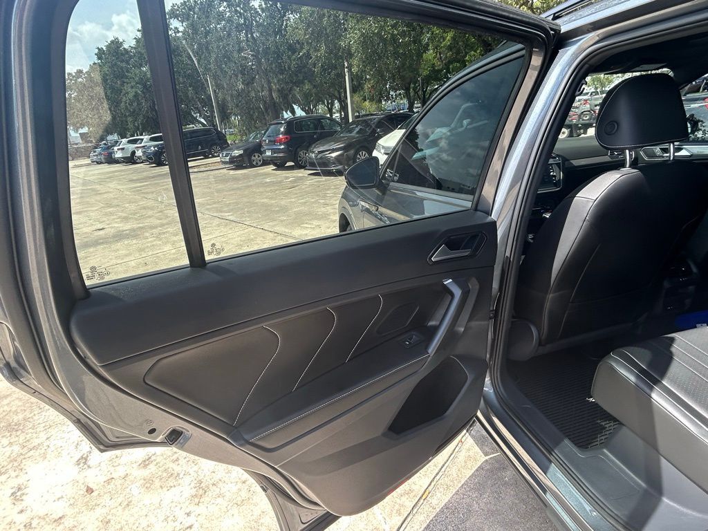 2022 Volkswagen Tiguan 2.0T SE R-Line Black Tampa FL