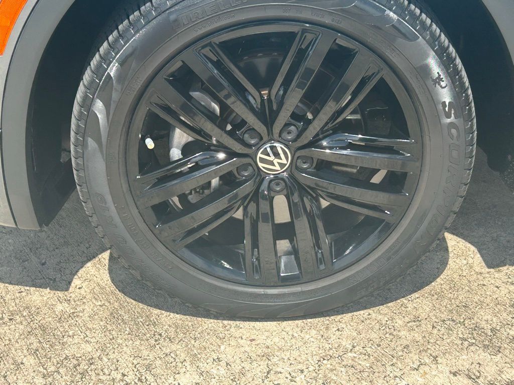 2022 Volkswagen Tiguan 2.0T SE R-Line Black Tampa FL