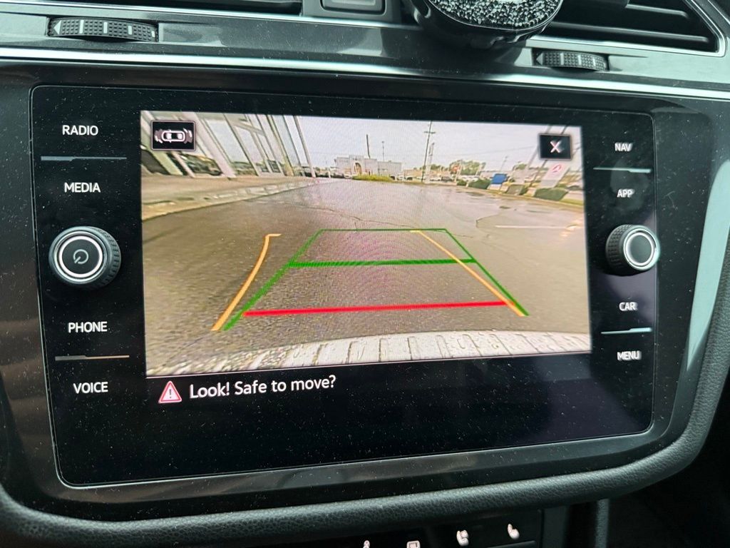 2022 Volkswagen Tiguan 2.0T SEL R-Line