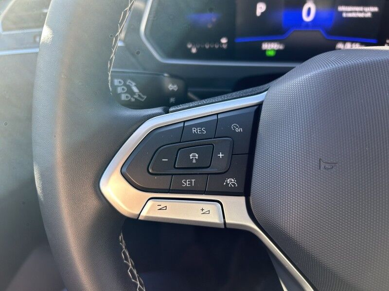 2022 Volkswagen Tiguan SE - PANORAMIC SUNROOF - 1 OWNER Whitinsville MA 2022 Volkswagen Tiguan SE - PANORAMIC SUNROOF - 1 OWNER Whitinsville MA