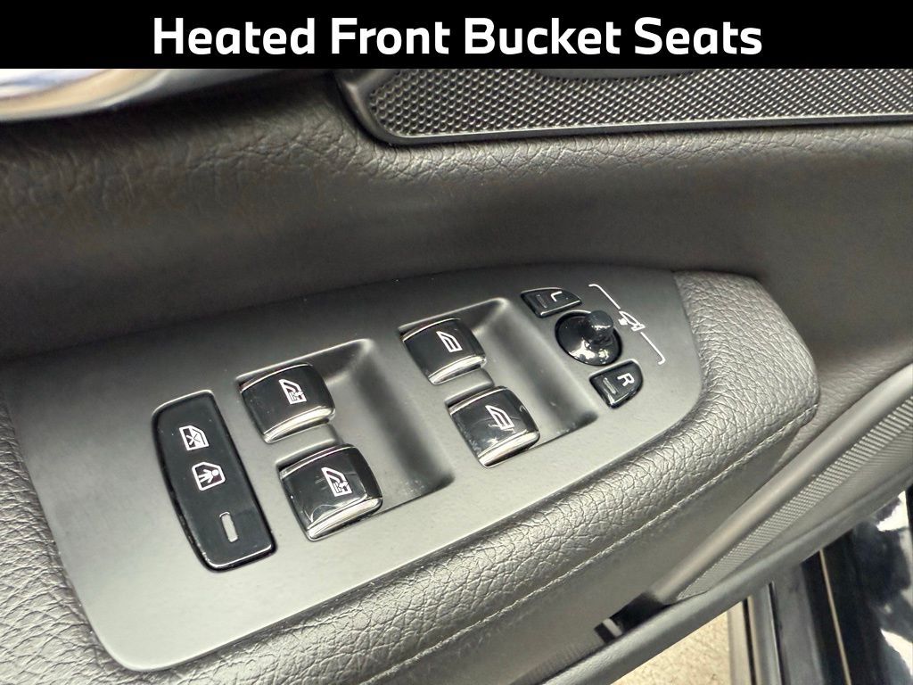 2022 Volvo S90 B6 Momentum