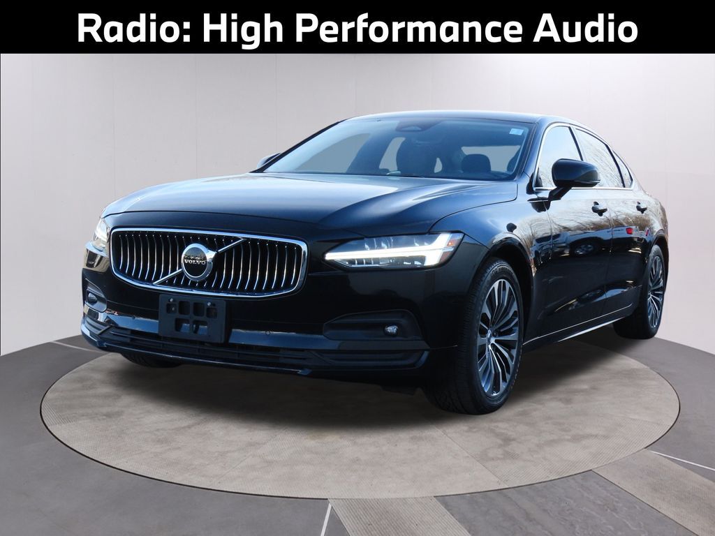2022 Volvo S90 B6 Momentum