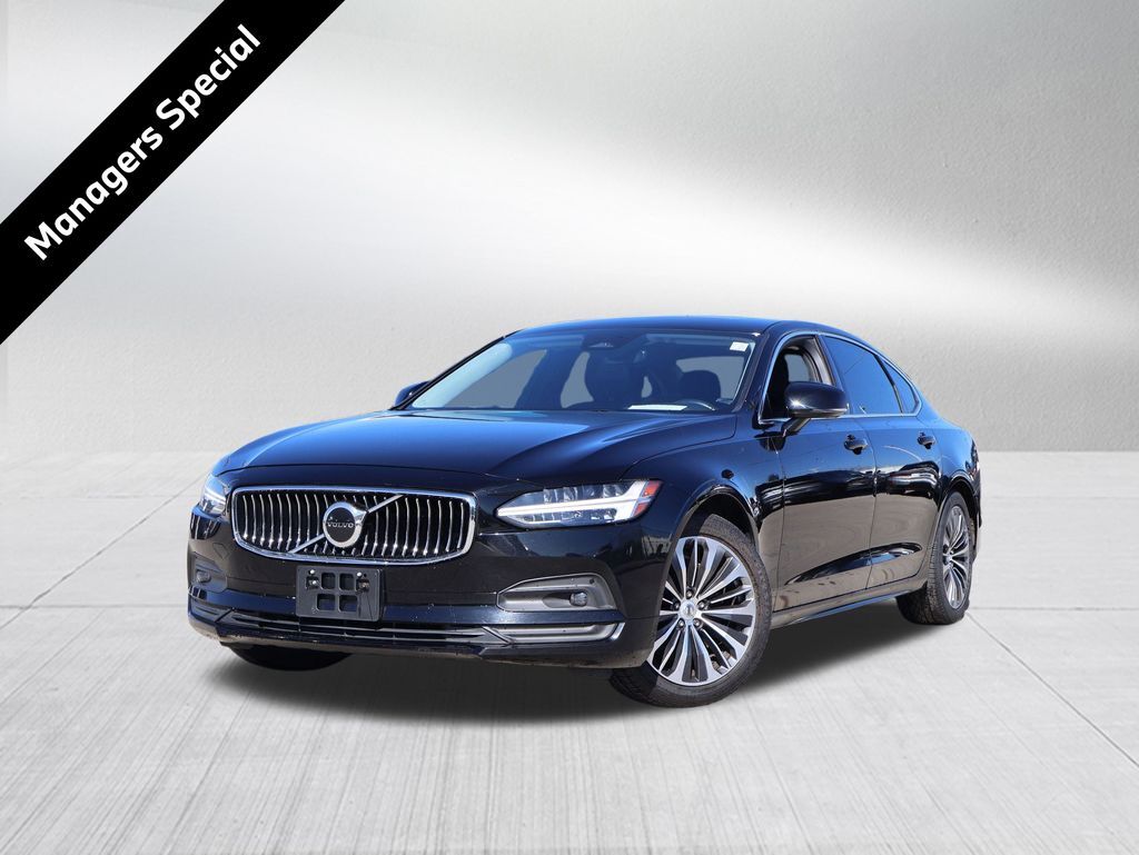 2022 Volvo S90 B6 Momentum