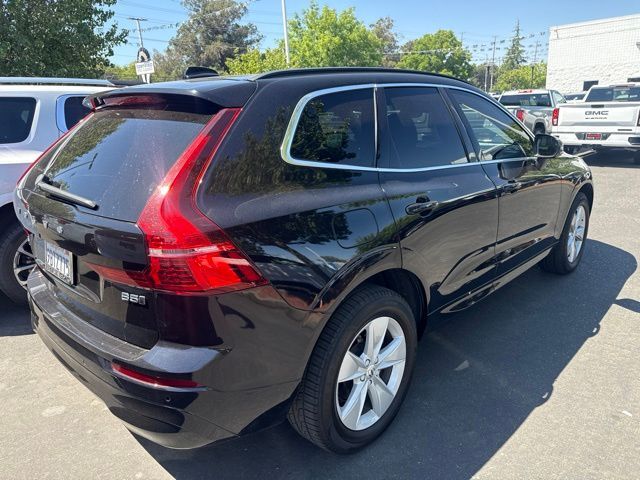 2022 Volvo XC60 B5 Momentum 2022 Volvo XC60 B5 Momentum