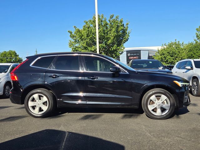 2022 Volvo XC60 B5 Momentum 2022 Volvo XC60 B5 Momentum