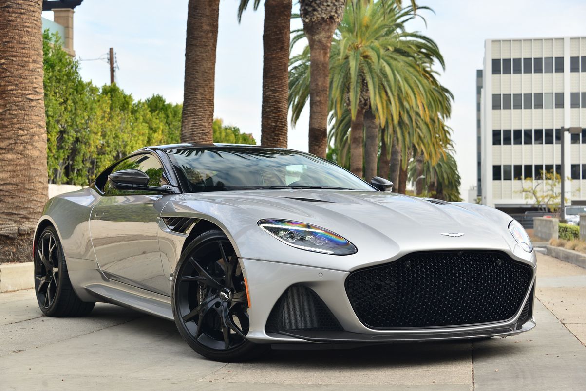 2023 Aston Martin DBS