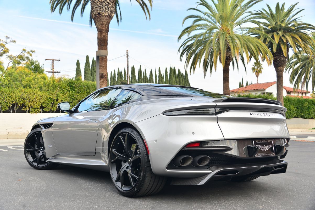 2023 Aston Martin DBS