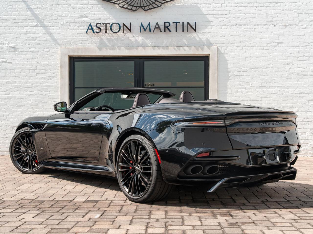 2023 Aston Martin DBS Volante Volante