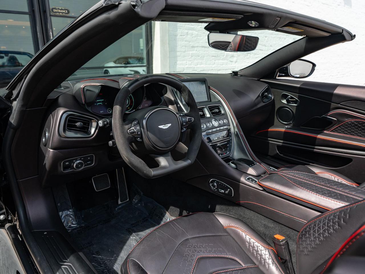 2023 Aston Martin DBS Volante Volante