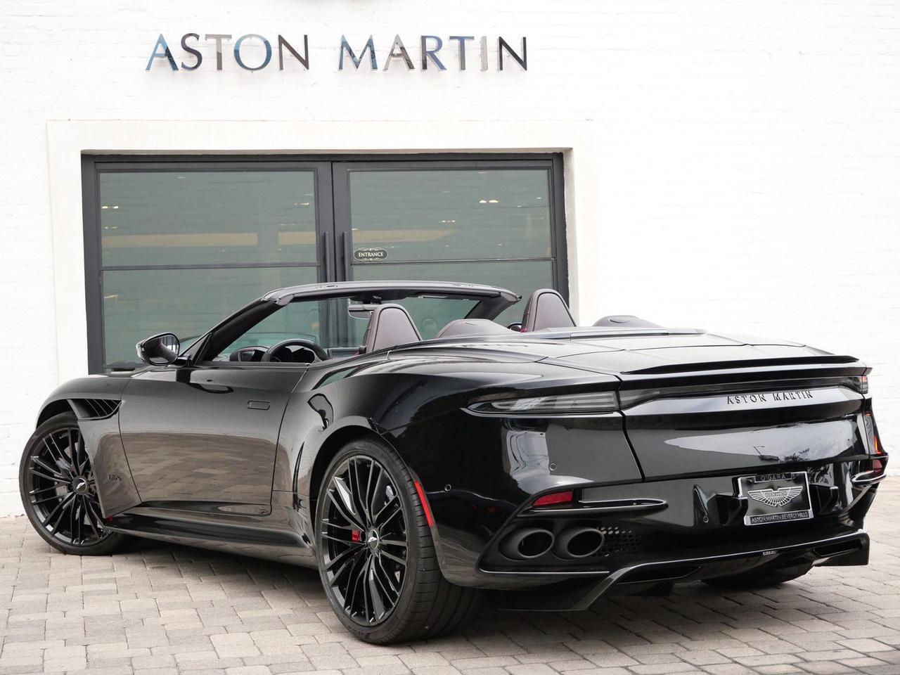 2023 Aston Martin DBS Volante Volante
