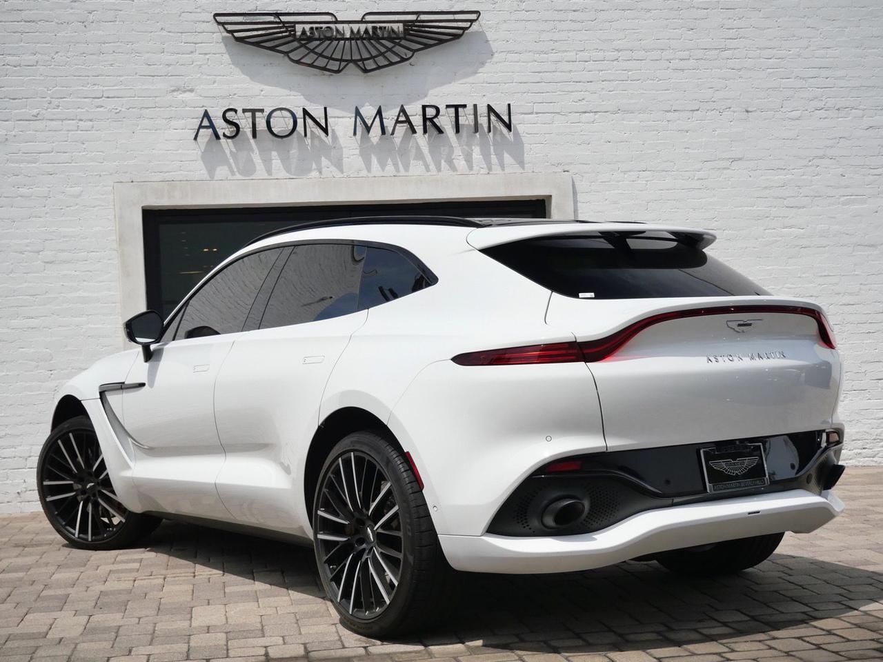 2023 Aston Martin DBX