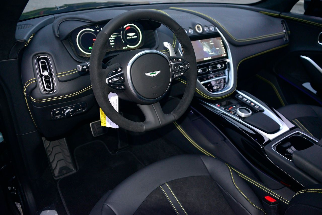 2023 Aston Martin DBX