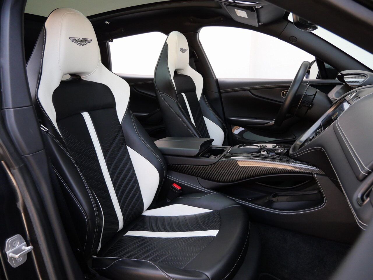 2023 Aston Martin DBX 707 707 Lawrence KS