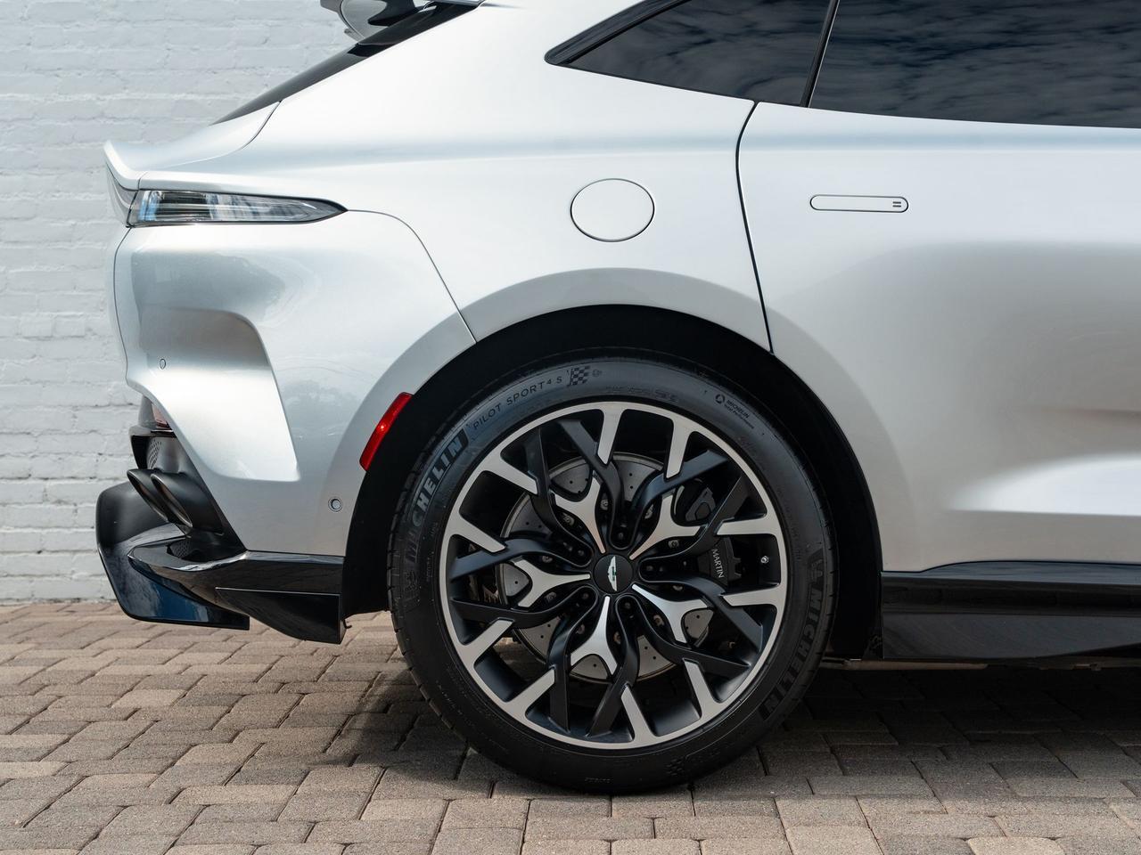 2023 Aston Martin DBX 707 707 Lawrence KS
