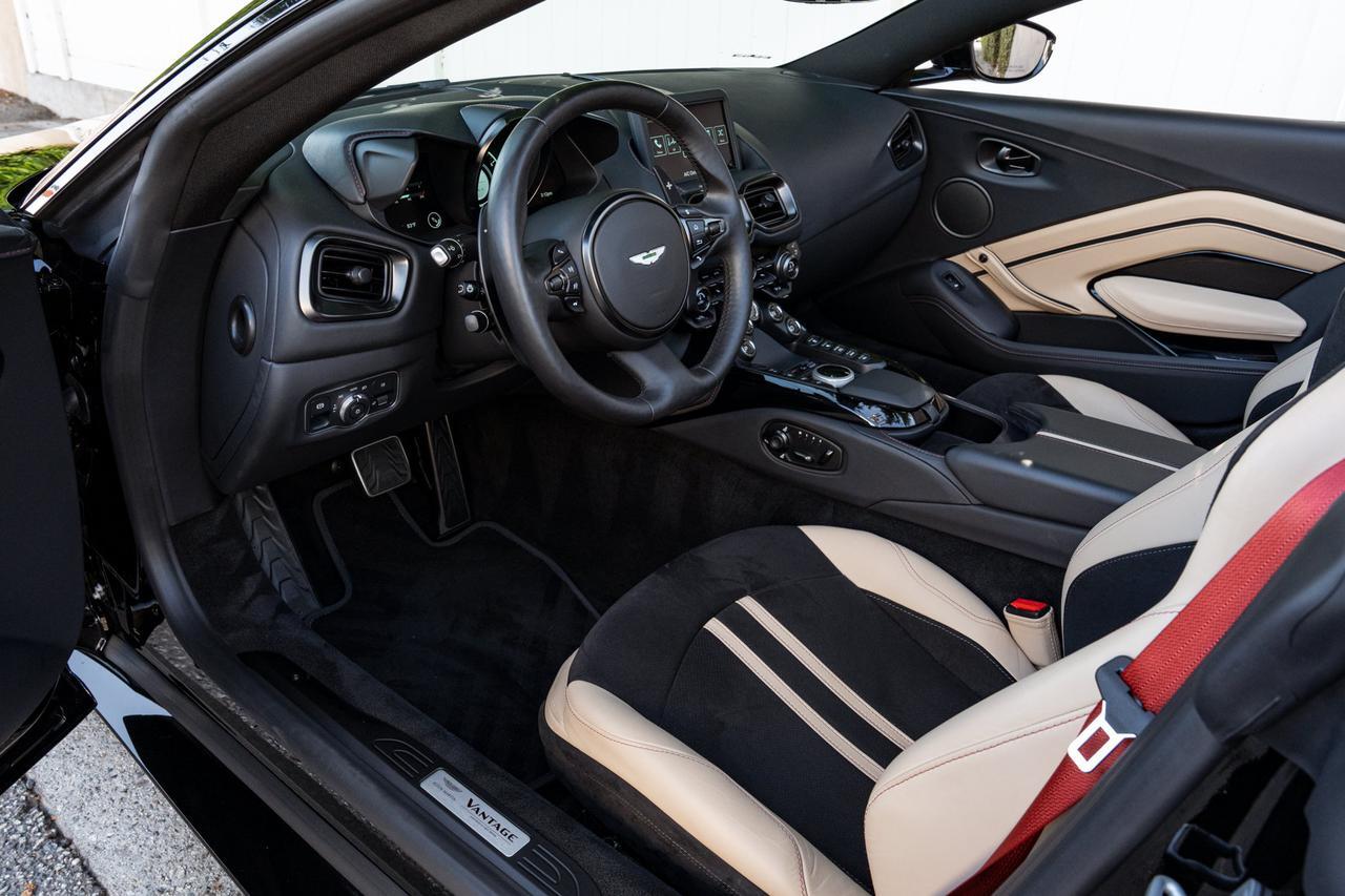 2023 Aston Martin Vantage