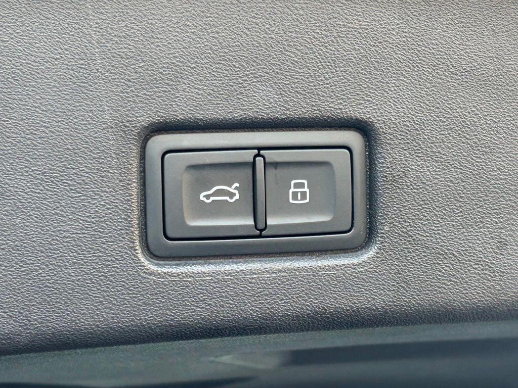 2023 Audi Q4 e-tron Prestige Lakeland FL