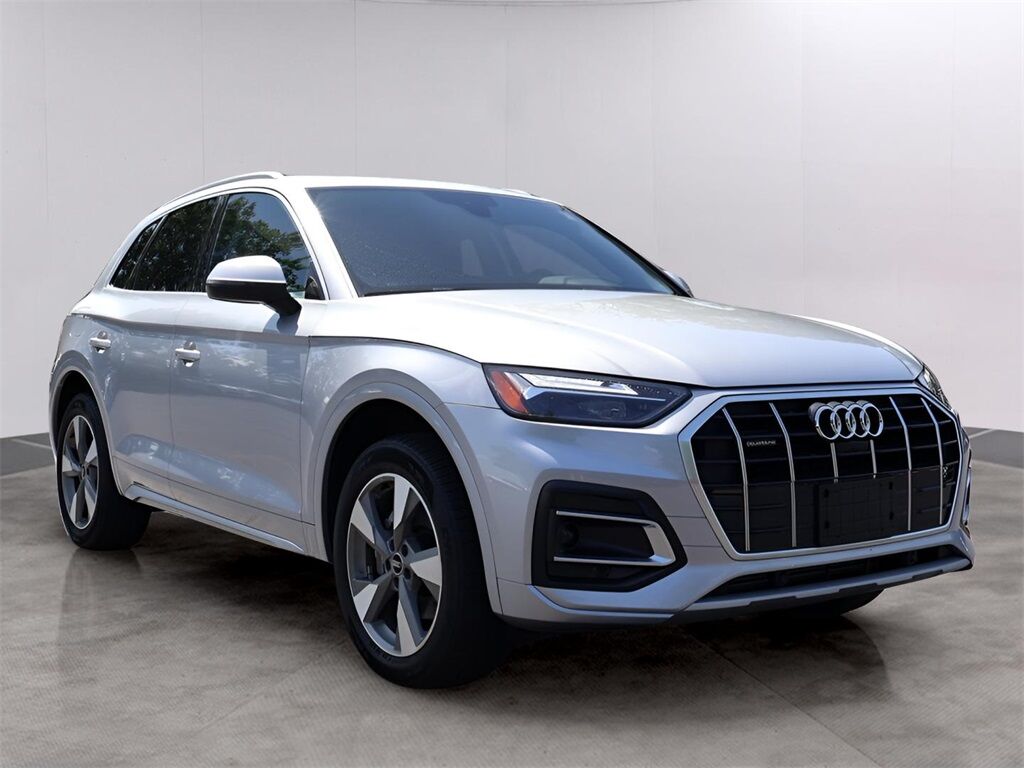 2023 Audi Q5 40 Premium Plus