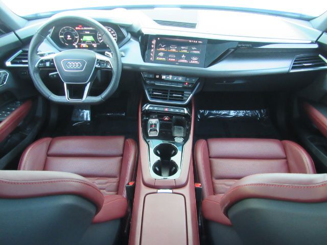 2023 Audi e-tron GT Prestige quattro 2023 Audi e-tron GT Prestige quattro