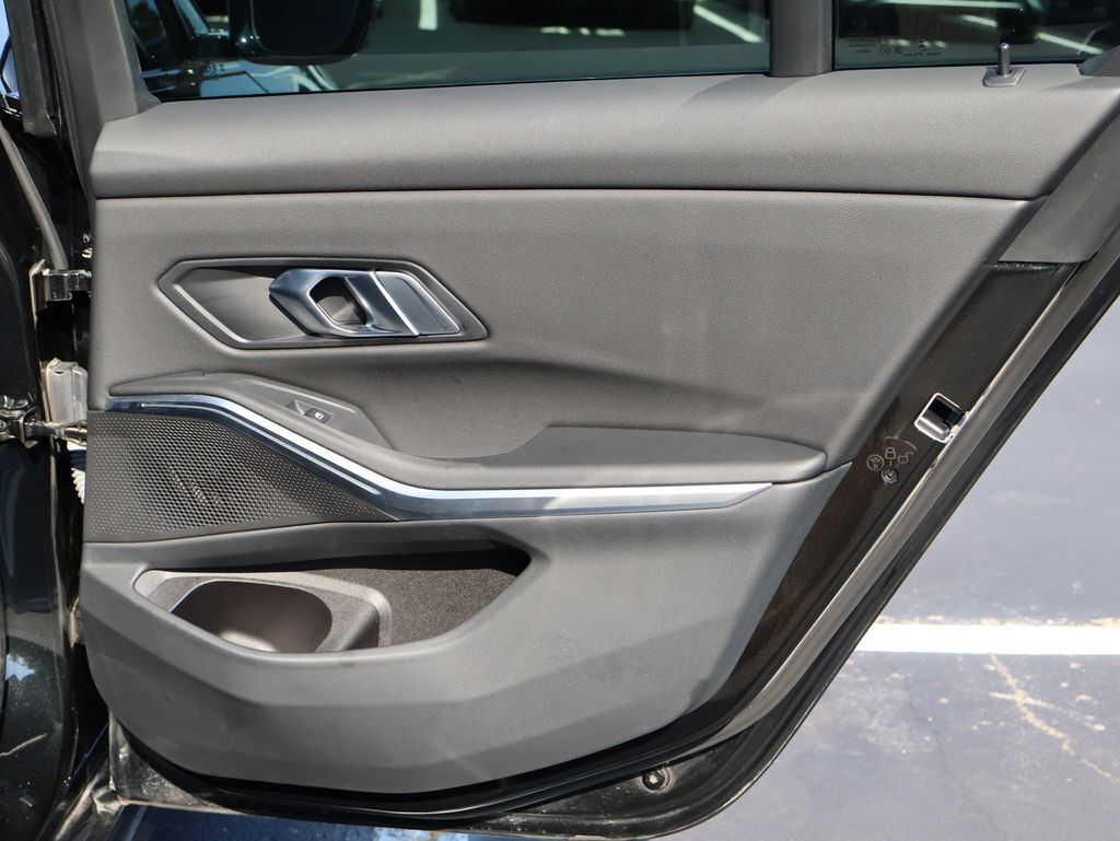 2023 BMW 3 Series 330i xDrive