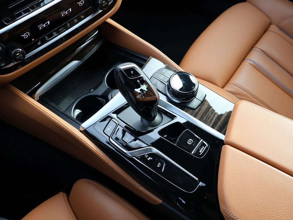 2023 BMW 5 Series M550i xDrive