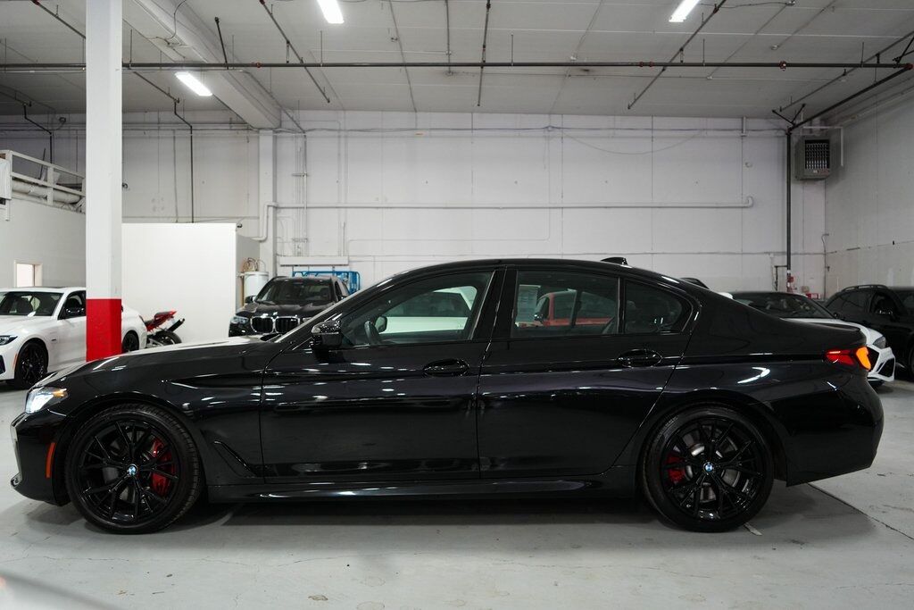 2023 BMW 5 Series M550i