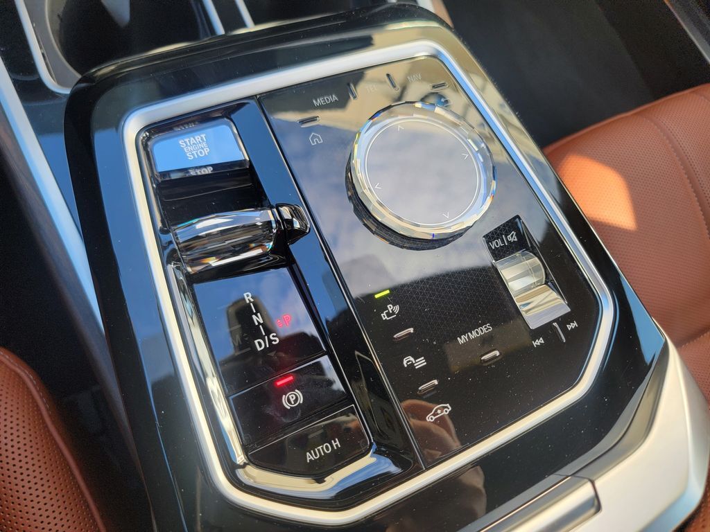 2023 BMW 7 Series 760i xDrive