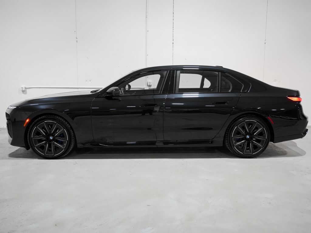 2023 BMW 7 Series 760i xDrive 2023 BMW 7 Series 760i xDrive