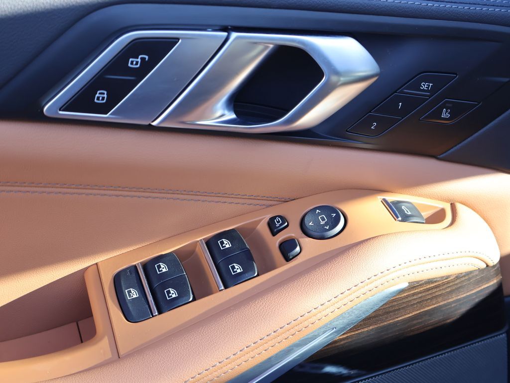 2023 BMW X5 M50i