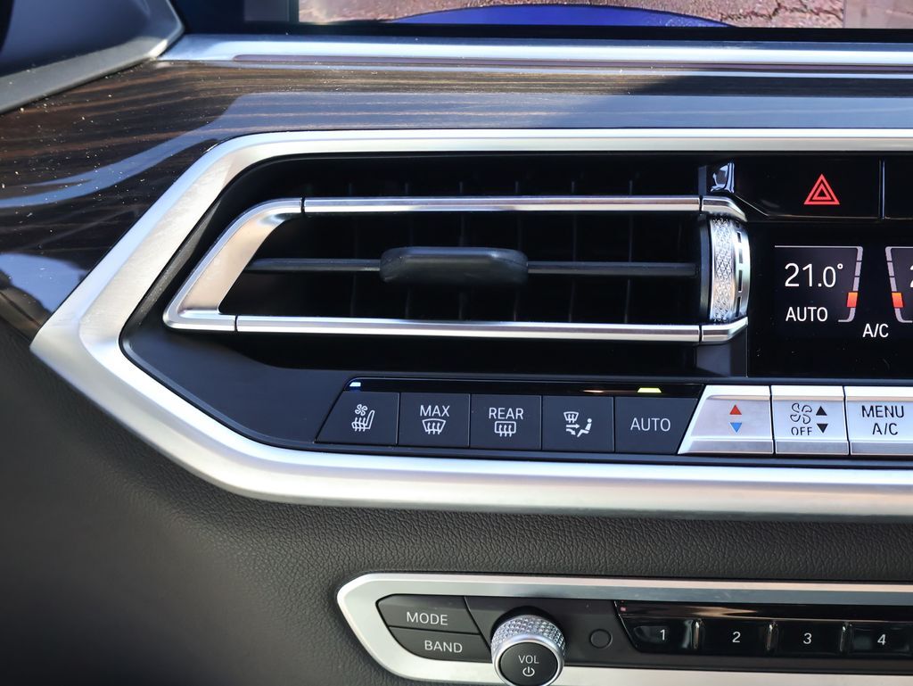 2023 BMW X5 M50i