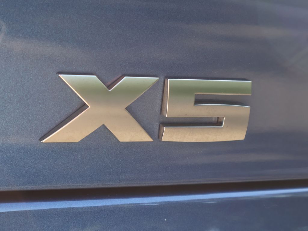 2023 BMW X5 M50i