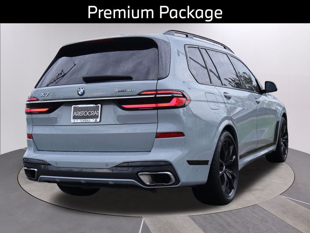 2023 BMW X7 xDrive40i
