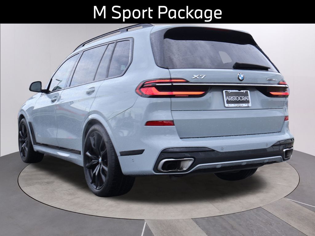 2023 BMW X7 xDrive40i