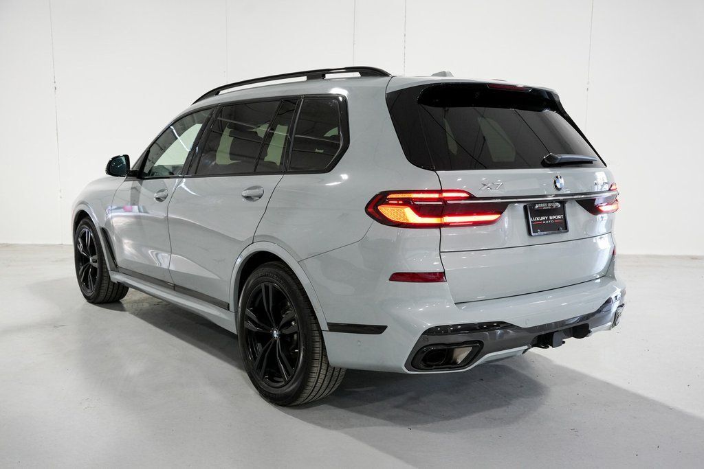 2023 BMW X7 xDrive40i 2023 BMW X7 xDrive40i