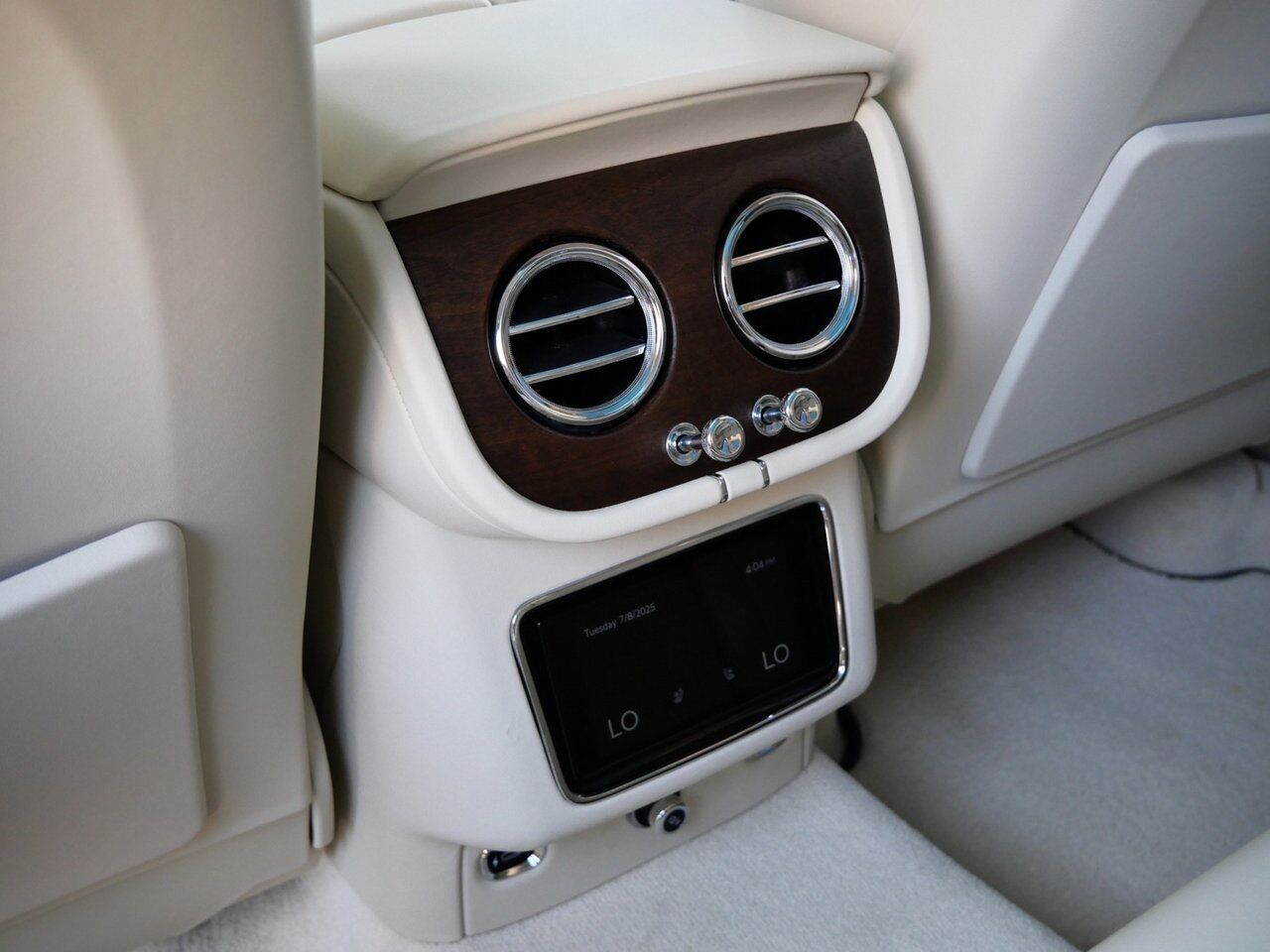 2023 Bentley Bentayga Azure Azure Lawrence KS