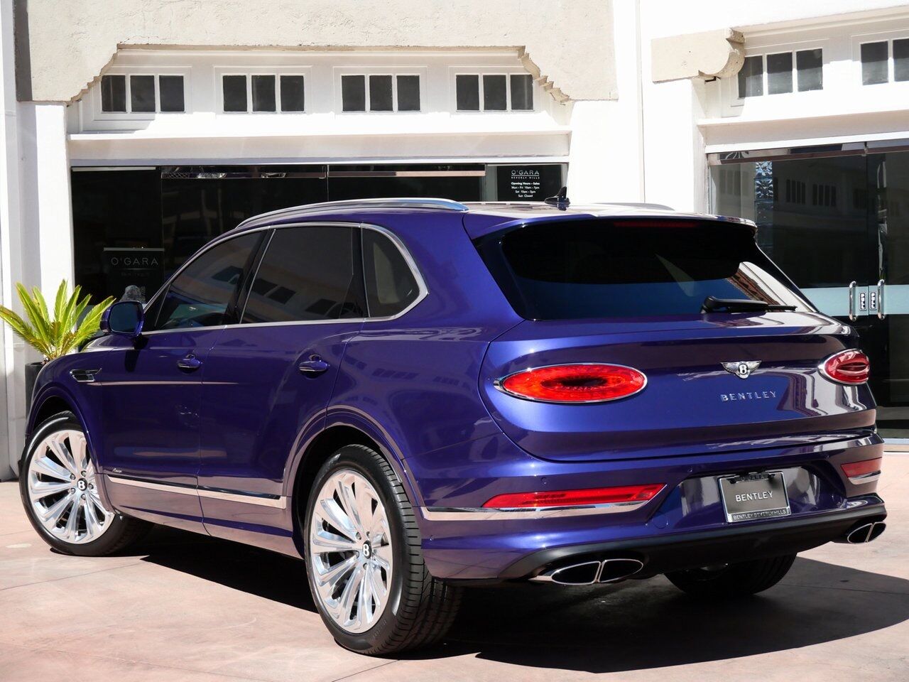 2023 Bentley Bentayga Azure Azure Lawrence KS