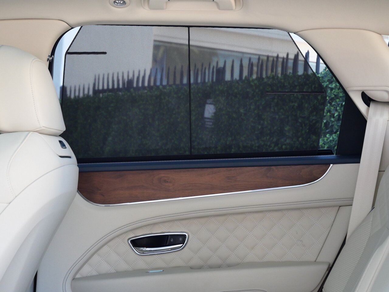 2023 Bentley Bentayga Azure Azure Lawrence KS