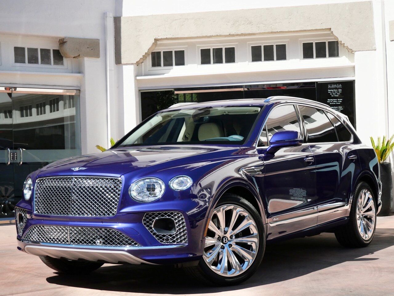 2023 Bentley Bentayga Azure Azure Lawrence KS