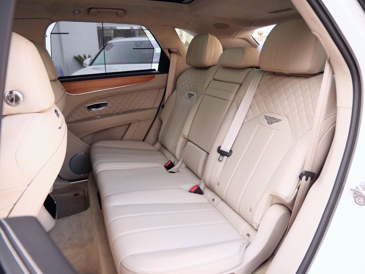 2023 Bentley Bentayga Azure Azure Lawrence KS