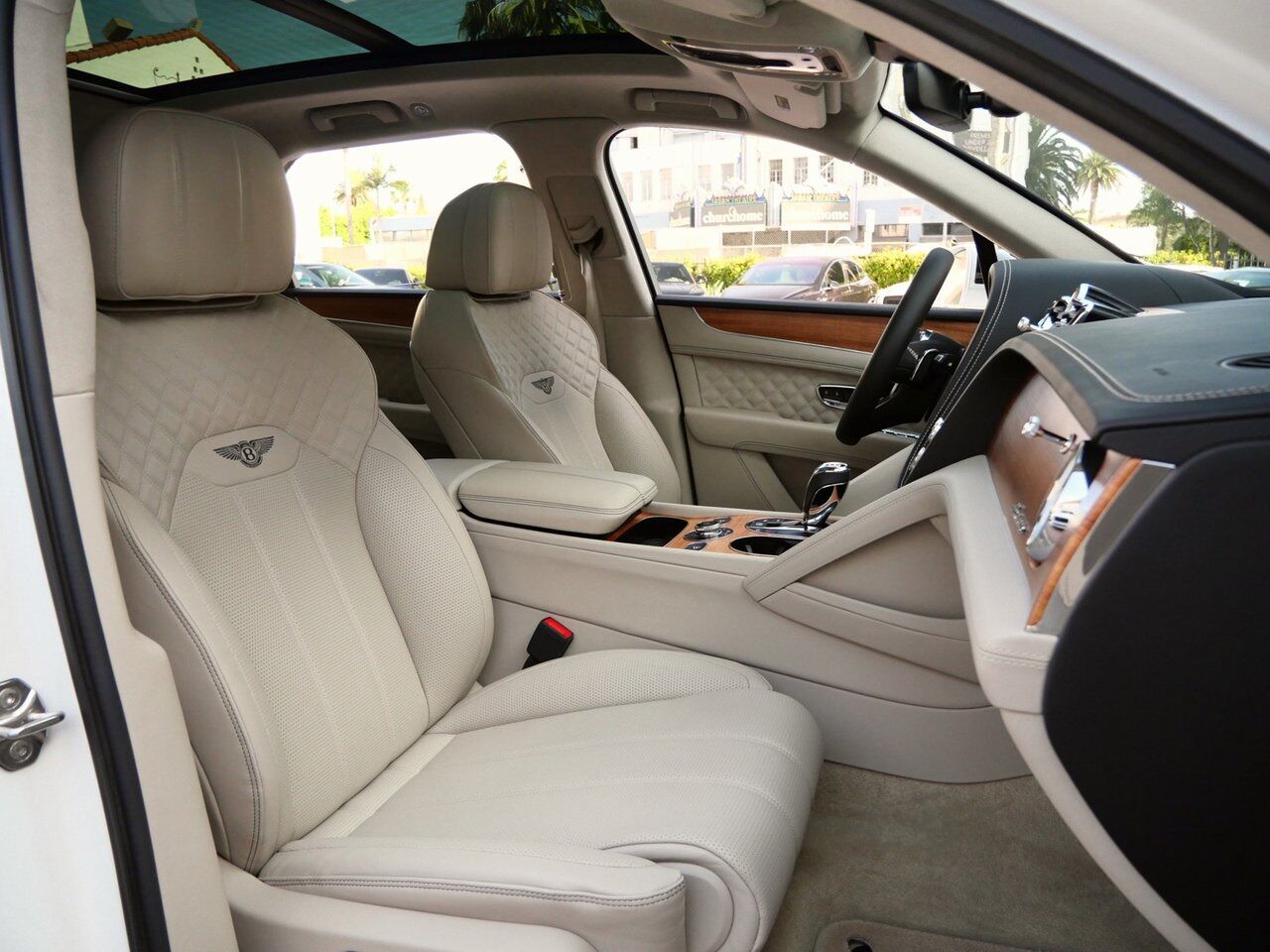 2023 Bentley Bentayga Azure Azure Lawrence KS