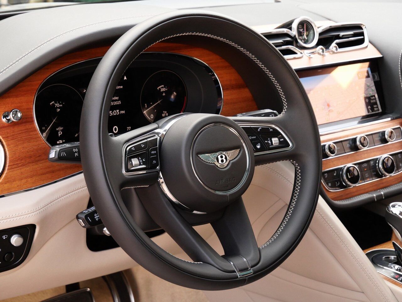2023 Bentley Bentayga Azure Azure Lawrence KS