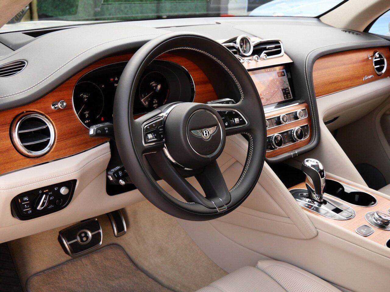 2023 Bentley Bentayga Azure Azure Lawrence KS