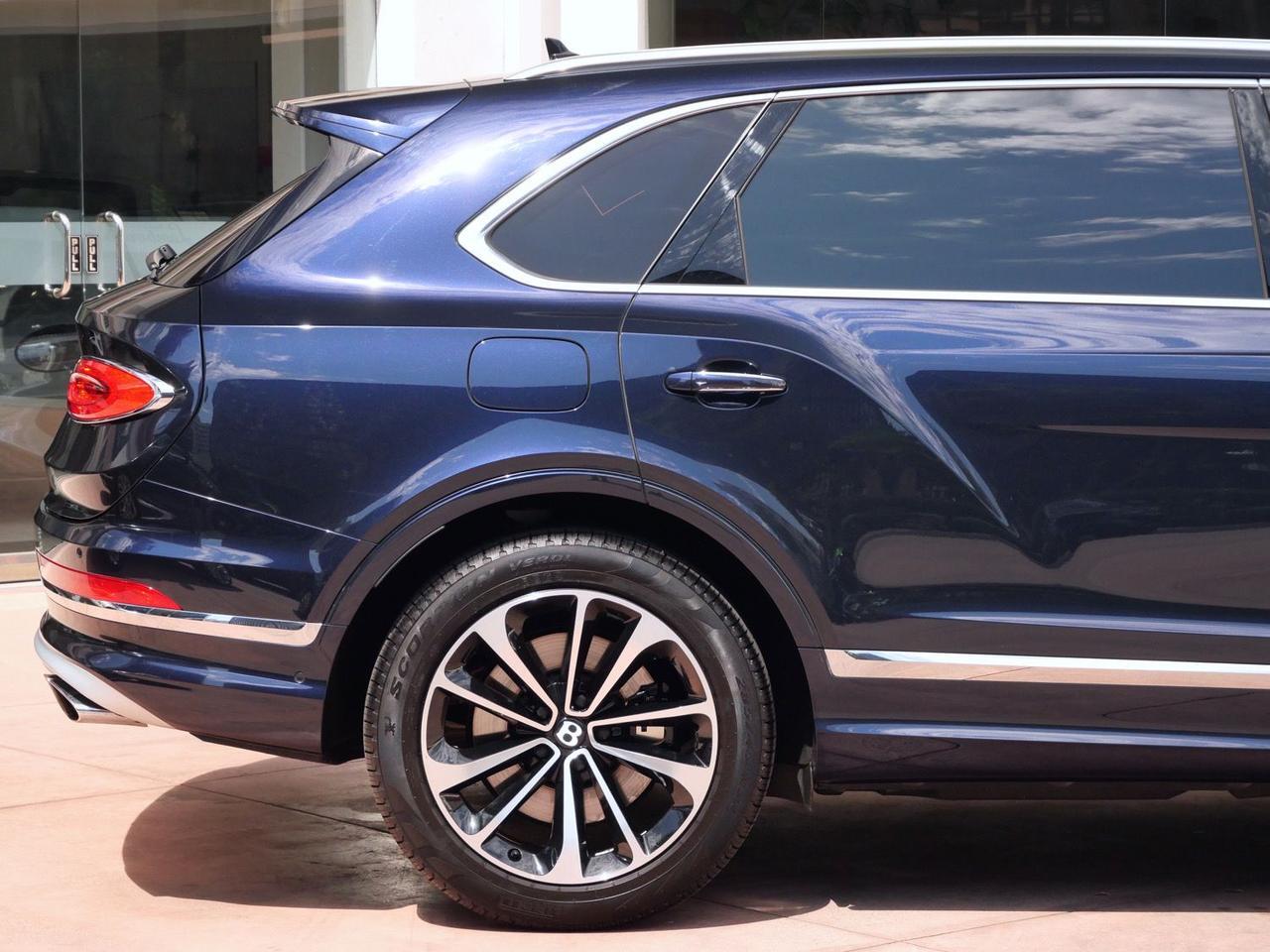 2023 Bentley Bentayga EWB Lawrence KS