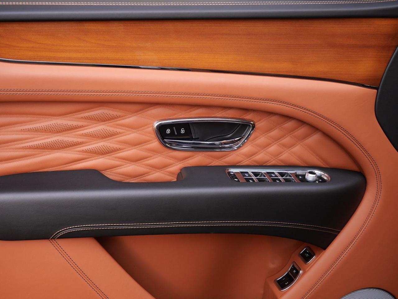 2023 Bentley Bentayga EWB Azure Azure Lawrence KS