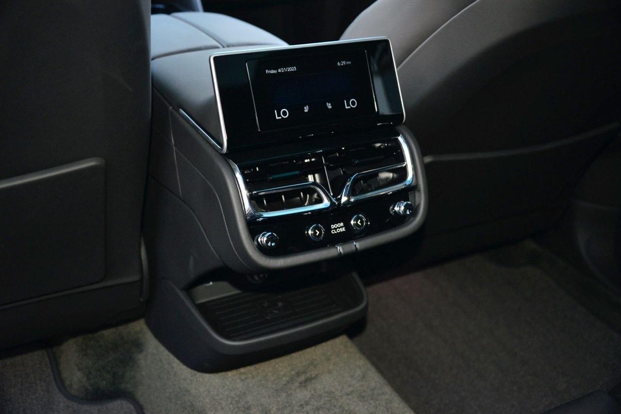 2023 Bentley Bentayga EWB Azure Azure Lawrence KS