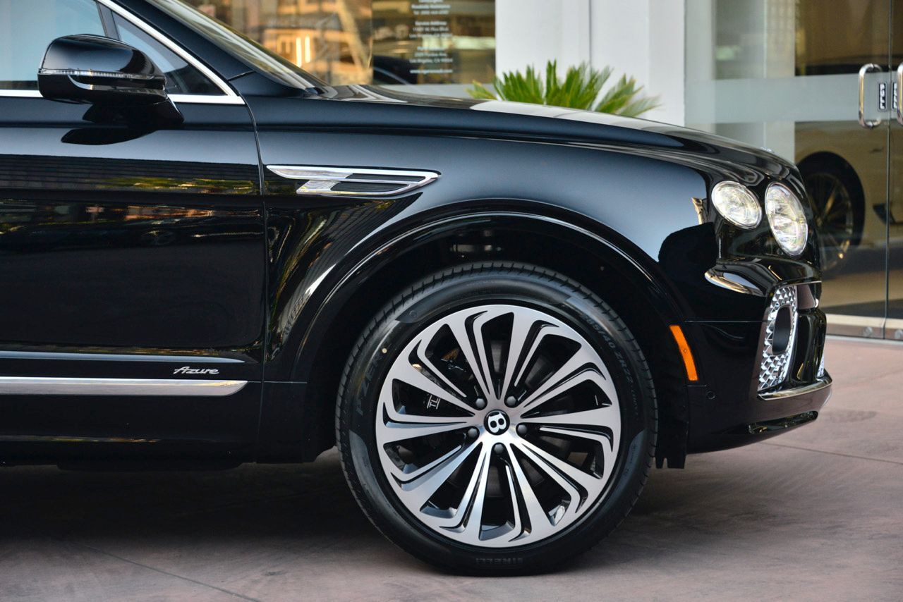2023 Bentley Bentayga EWB Azure Azure Lawrence KS